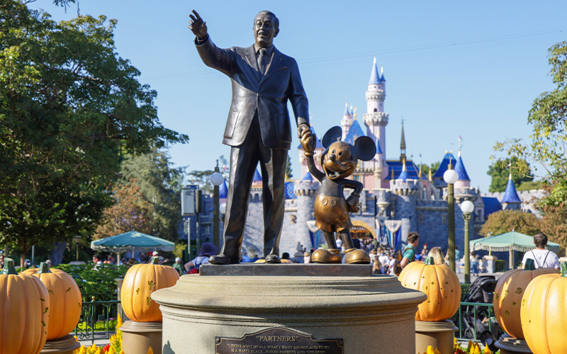 walt disney statue